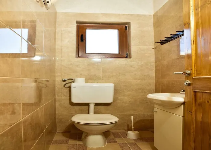 Haus-anita-2-mit-pool-fur-8-personen