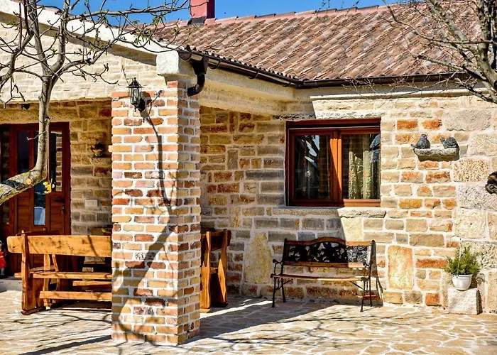 Haus-anita-2-mit-pool-fur-8-personen Holiday home